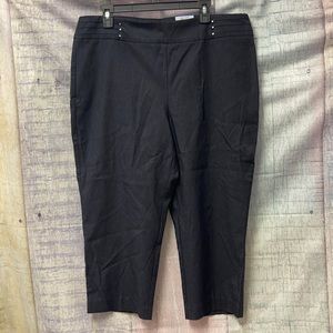 - Brand new Woman’s JM Collection dress Rivet Capri.